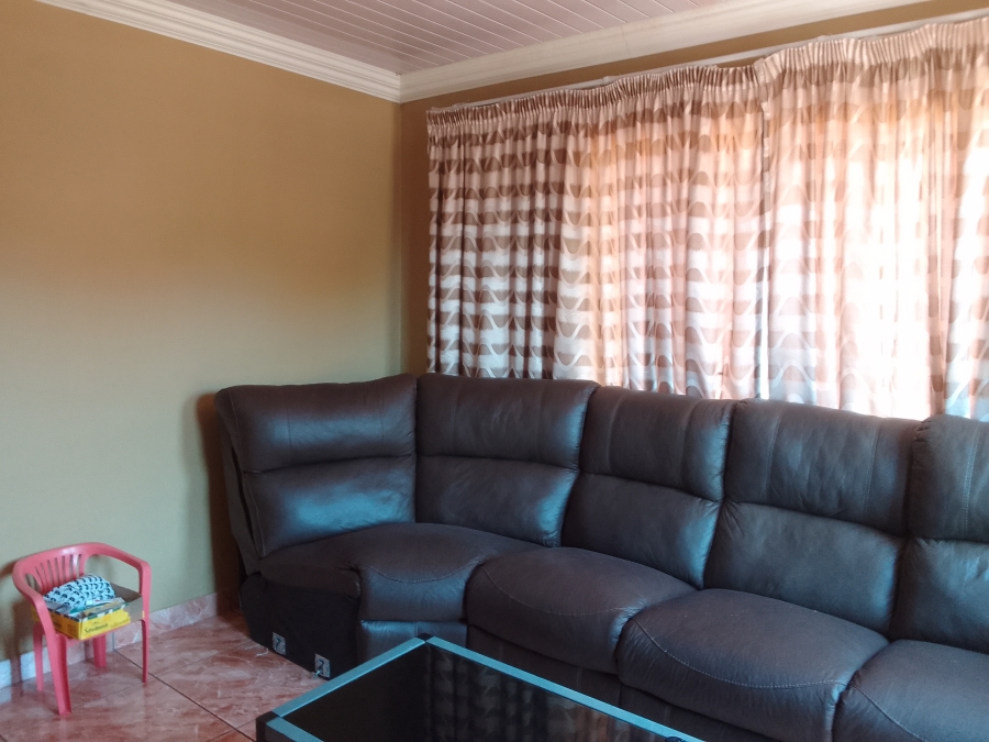 To Let 3 Bedroom Property for Rent in Geelhoutpark North West